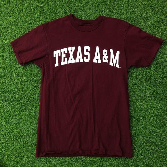 Hanes Other - Maroon Texas A&M Graphic College Logo Tee